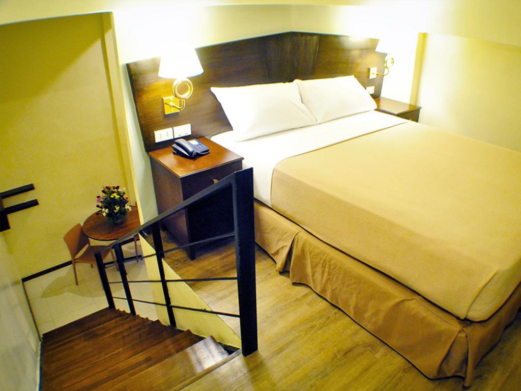 Fersal Hotel Kalayaan, Кесон Сити Екстериор снимка