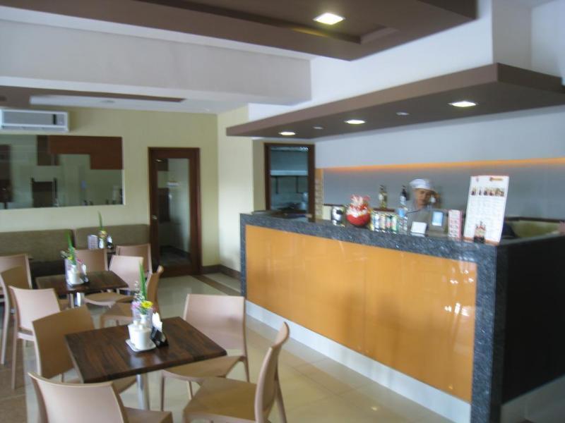 Fersal Hotel Kalayaan, Кесон Сити Екстериор снимка