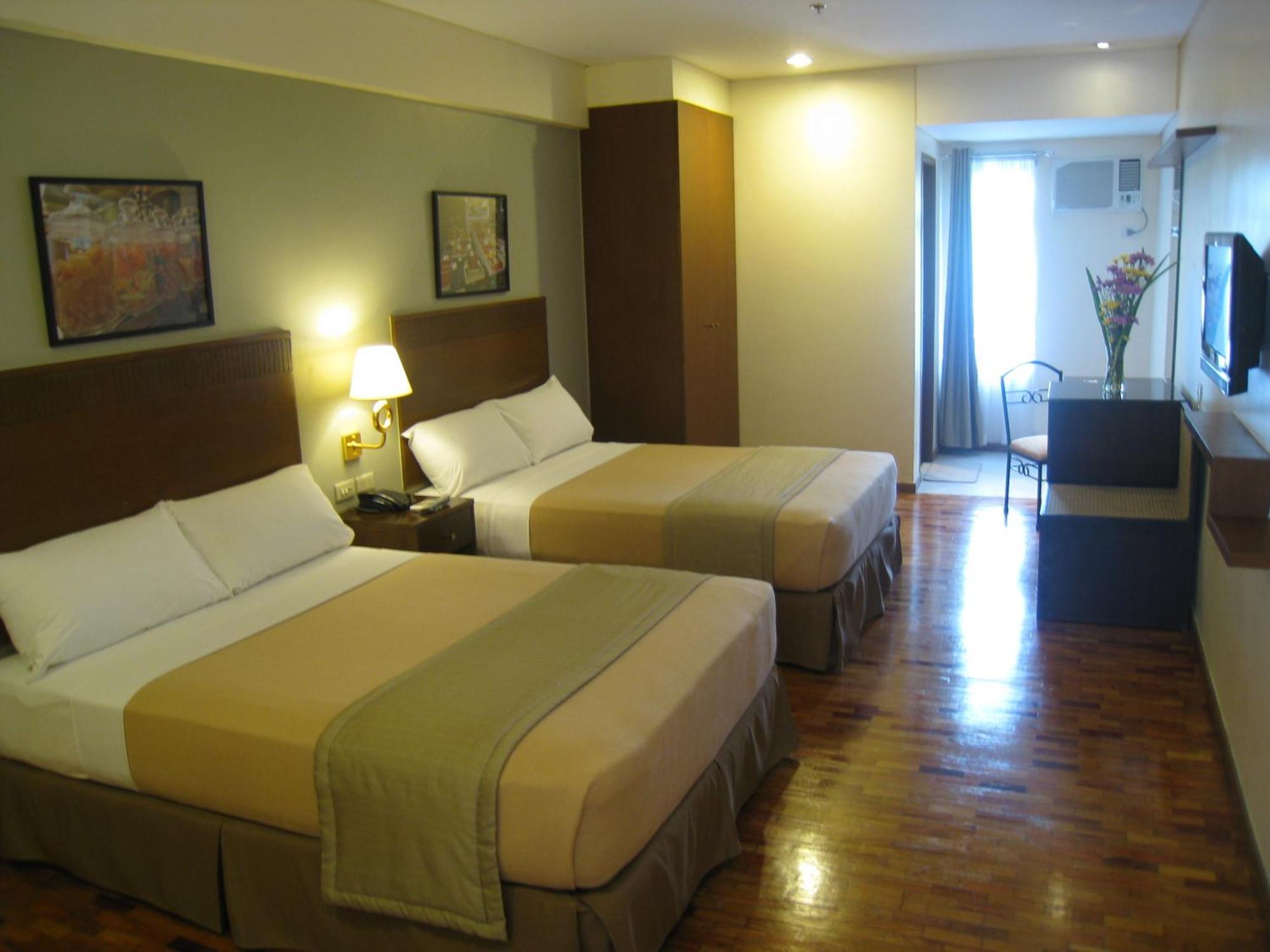 Fersal Hotel Kalayaan, Кесон Сити Екстериор снимка