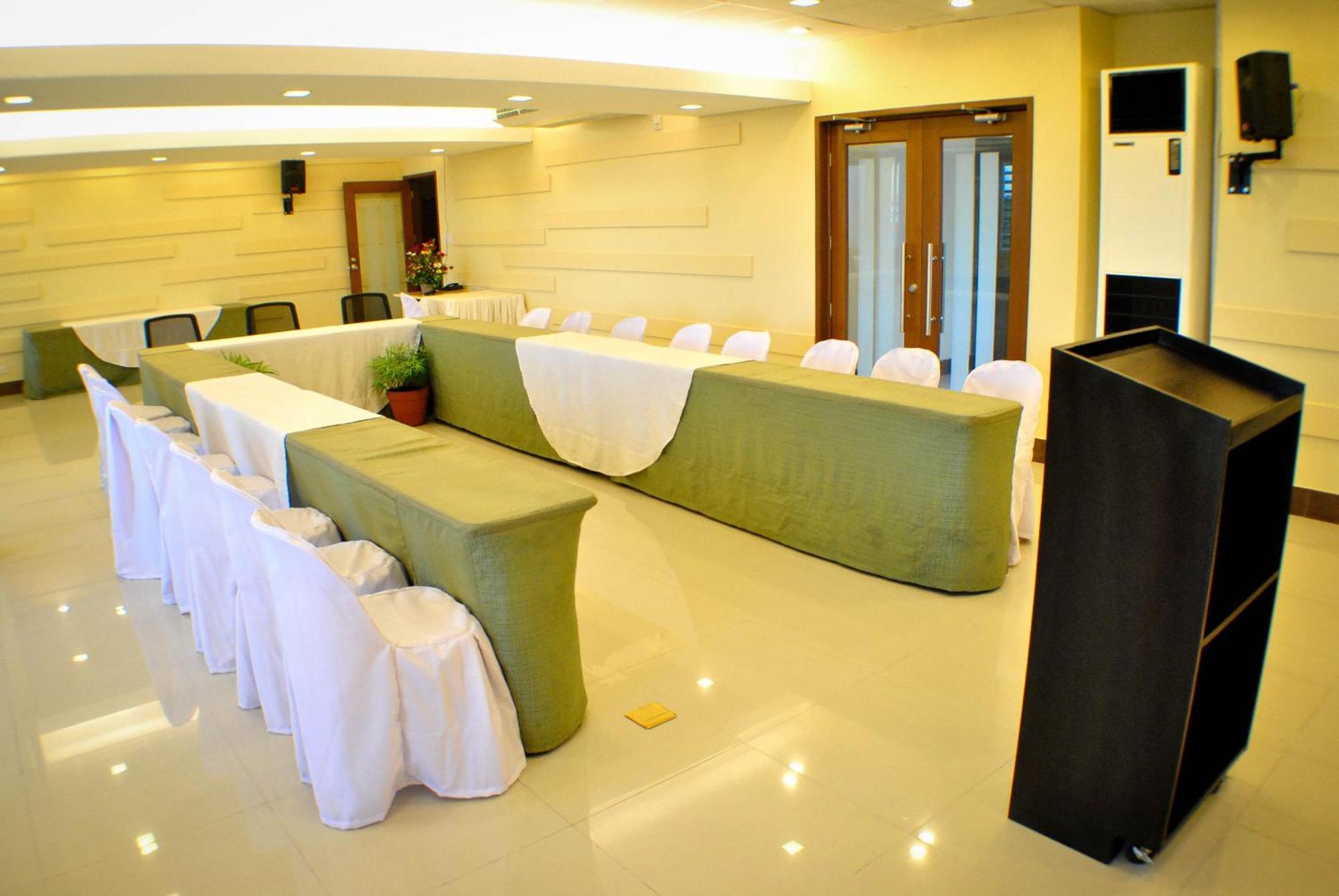 Fersal Hotel Kalayaan, Кесон Сити Екстериор снимка