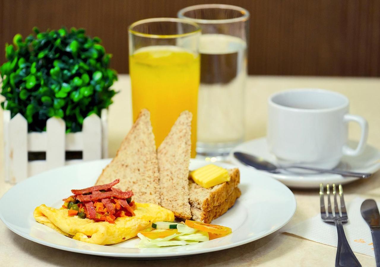 Fersal Hotel Kalayaan, Кесон Сити Екстериор снимка