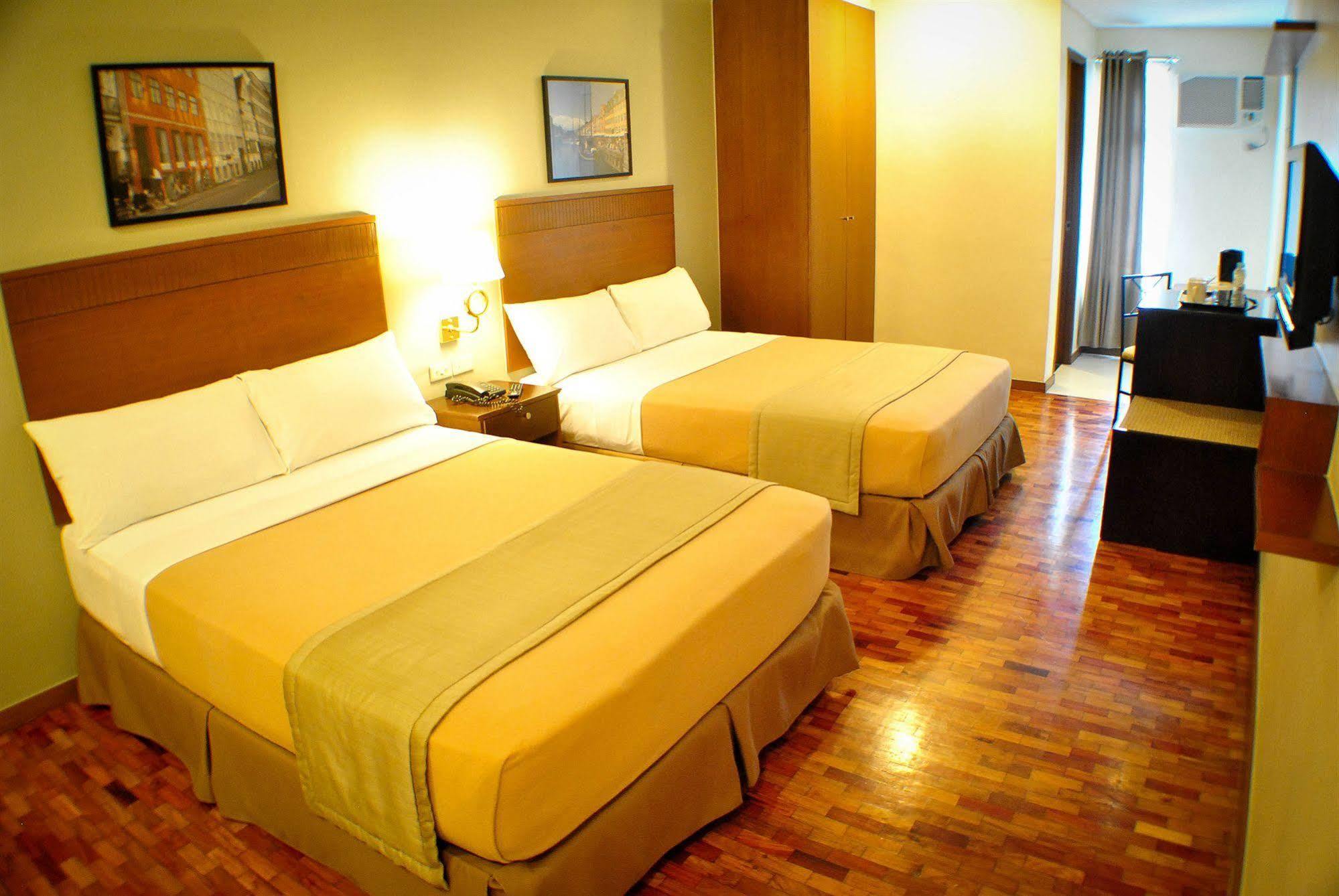 Fersal Hotel Kalayaan, Кесон Сити Екстериор снимка